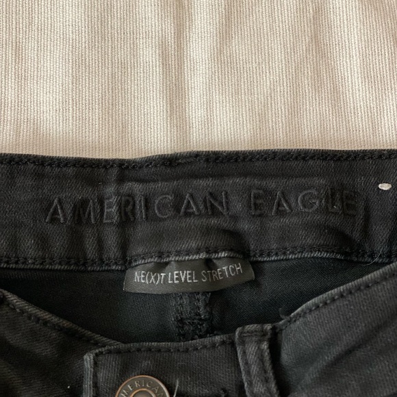 AE Next Level High V-rise Denim Short-short- like new - Picture 5 of 6